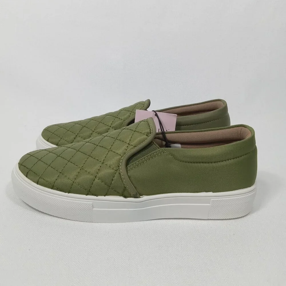 SERRA Women's Quilted Memory Foam Green Slip On Loafer Size 7 *NWT